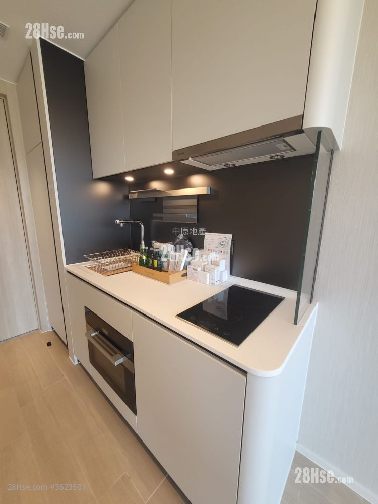 One Innovale Sell Studio , 1 Bathroom 209 ft² ( 19.4 m² ) One Innovale Sell Studio , 1 Bathroom 209 ft² ( 19.4 m² )