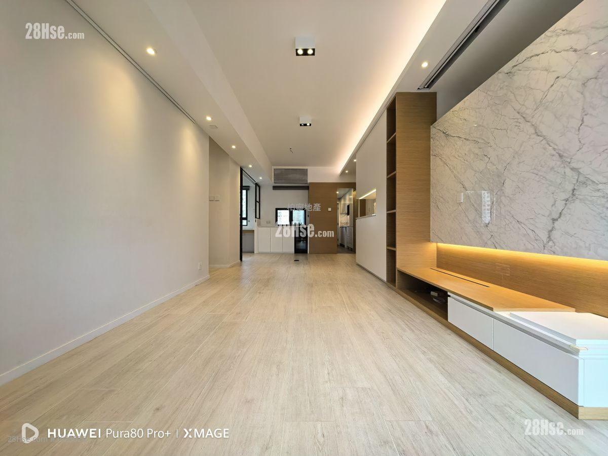 Yukon Heights Rental 3 Bedrooms , 2 Bathrooms 1,001 ft² ( 93.0 m² ) Yukon Heights Rental 3 Bedrooms , 2 Bathrooms 1,001 ft² ( 93.0 m² )