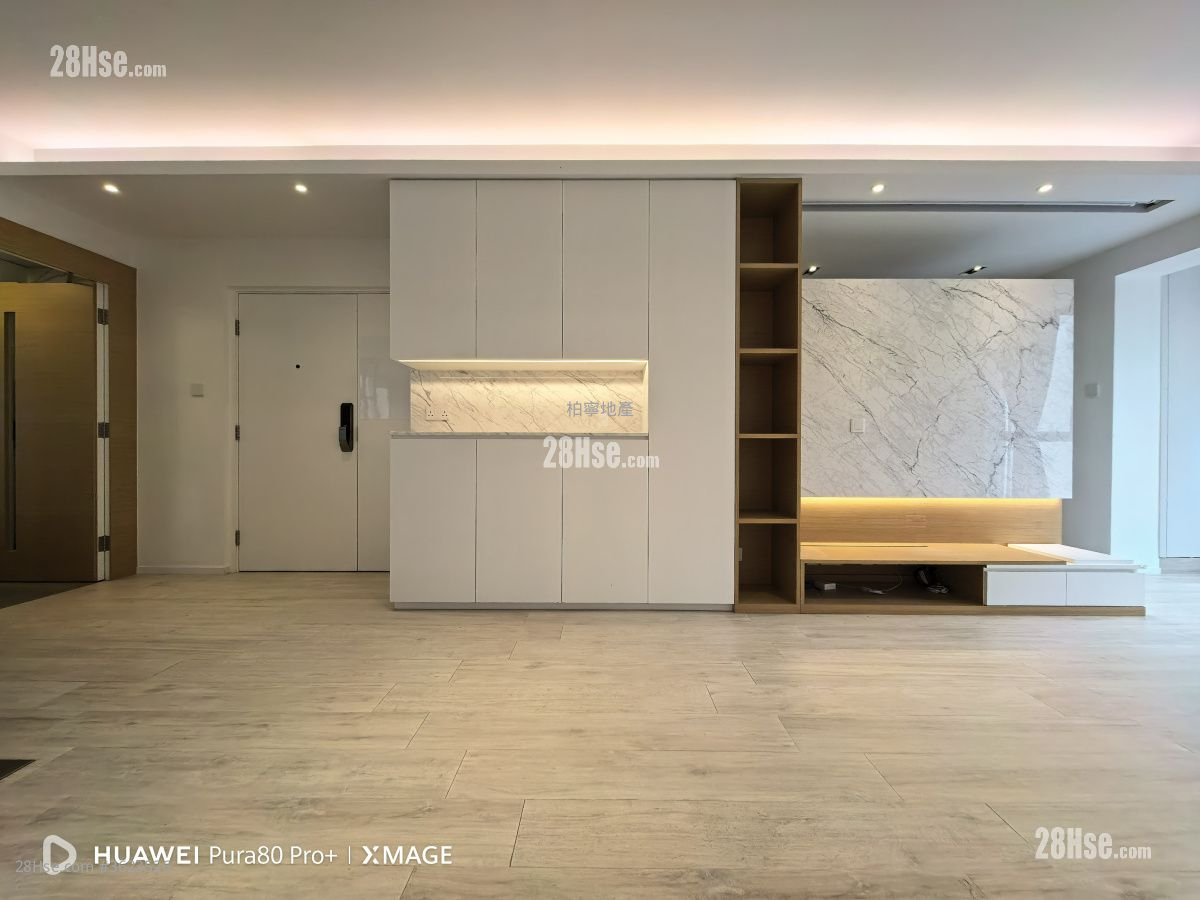 Yukon Heights Rental 3 Bedrooms , 2 Bathrooms 1,001 ft² ( 93.0 m² ) Yukon Heights Rental 3 Bedrooms , 2 Bathrooms 1,001 ft² ( 93.0 m² )