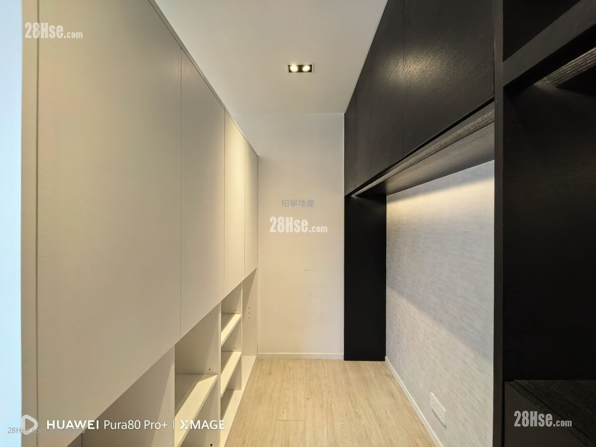 Yukon Heights Rental 3 Bedrooms , 2 Bathrooms 1,001 ft² ( 93.0 m² ) Yukon Heights Rental 3 Bedrooms , 2 Bathrooms 1,001 ft² ( 93.0 m² )