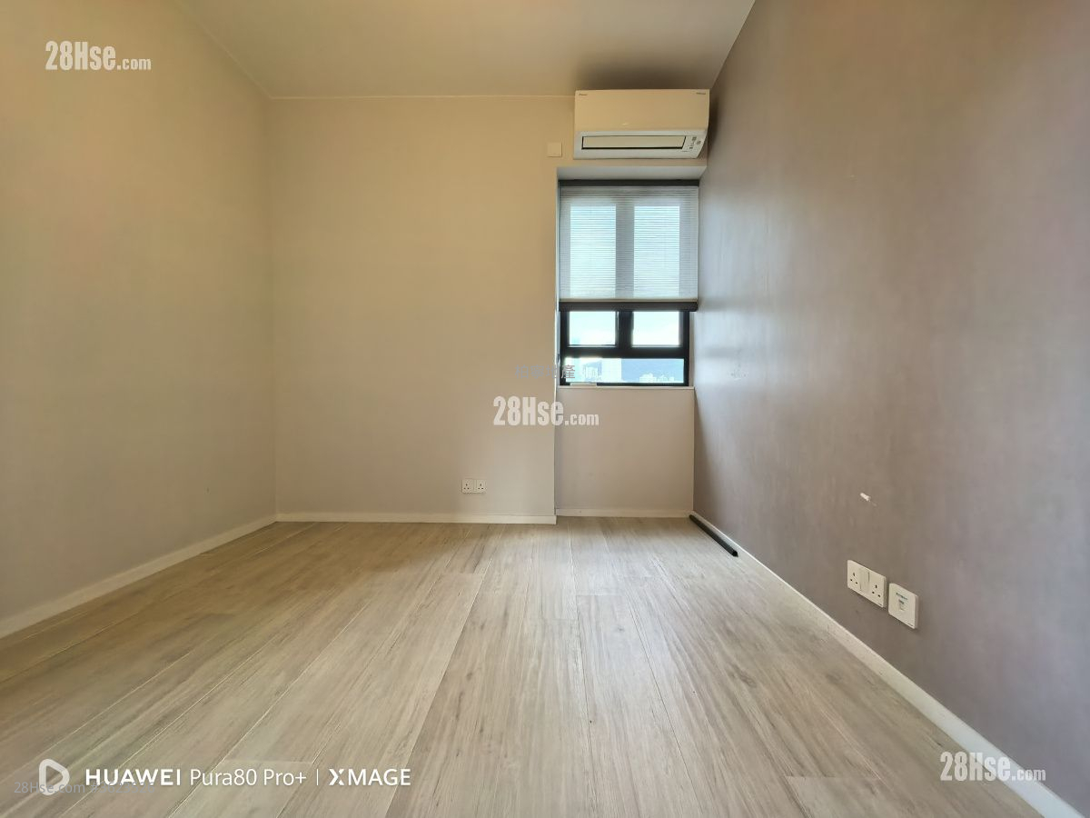 Yukon Heights Rental 3 Bedrooms , 2 Bathrooms 1,001 ft² ( 93.0 m² ) Yukon Heights Rental 3 Bedrooms , 2 Bathrooms 1,001 ft² ( 93.0 m² )