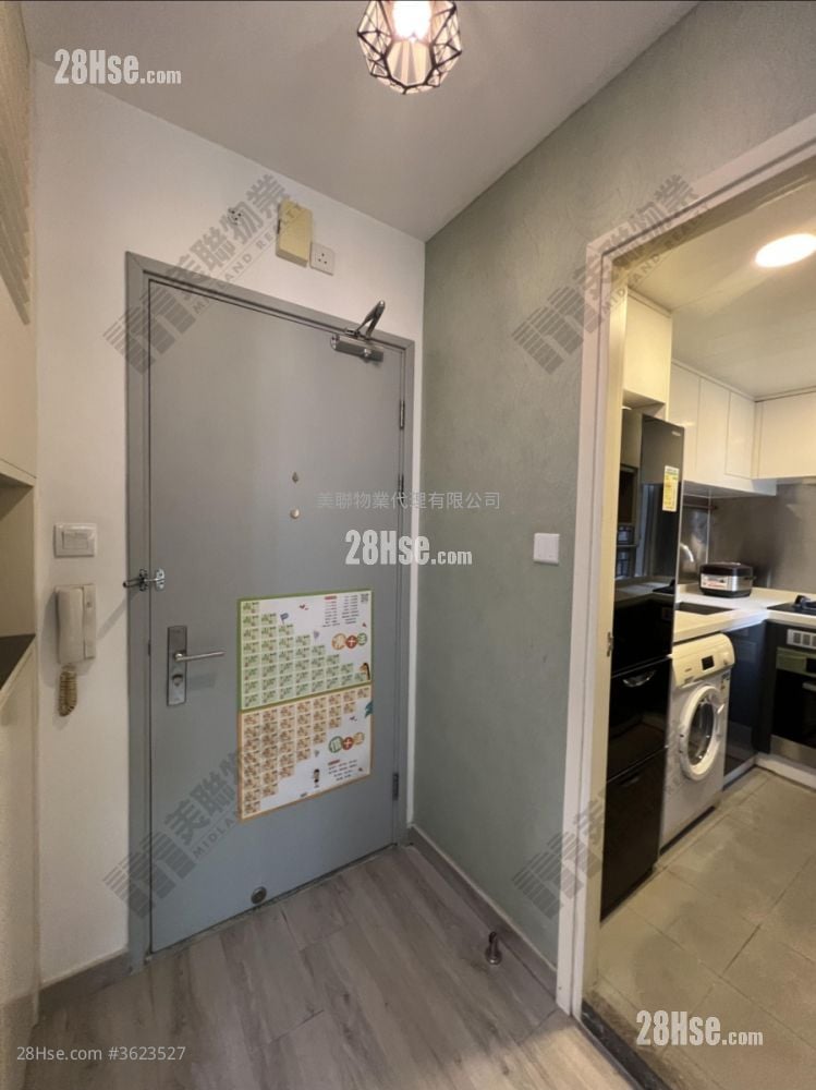 Ching Chun Court Sell 2 Bedrooms , 1 Bathroom 436 ft² ( 40.5 m² ) Ching Chun Court Sell 2 Bedrooms , 1 Bathroom 436 ft² ( 40.5 m² )