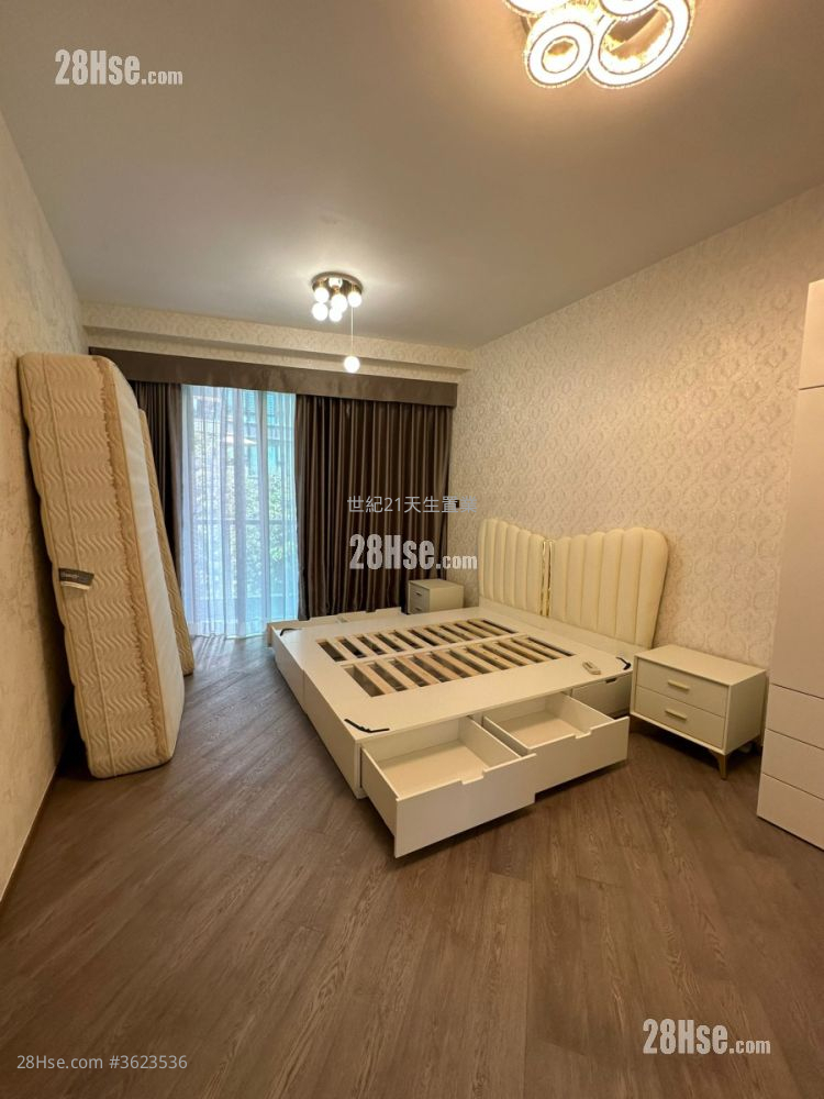 Le Point Sell 5+ Bedrooms , 5+ Bathrooms 2,707 ft² ( 251.5 m² ) Le Point Sell 5+ Bedrooms , 5+ Bathrooms 2,707 ft² ( 251.5 m² )