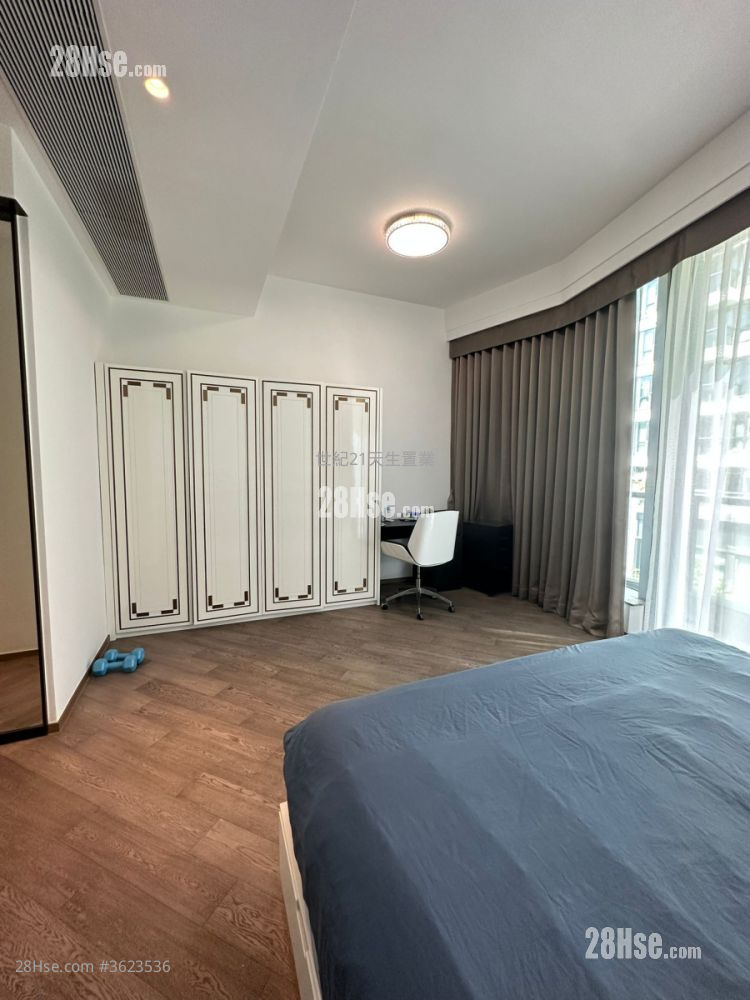 Le Point Sell 5+ Bedrooms , 5+ Bathrooms 2,707 ft² ( 251.5 m² ) Le Point Sell 5+ Bedrooms , 5+ Bathrooms 2,707 ft² ( 251.5 m² )