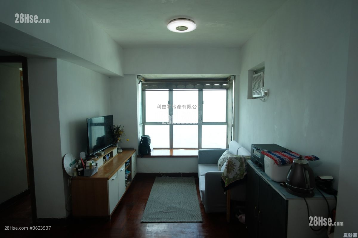Lung Cheung Garden Sell 2 Bedrooms 369 ft² ( 34.3 m² ) Lung Cheung Garden Sell 2 Bedrooms 369 ft² ( 34.3 m² )