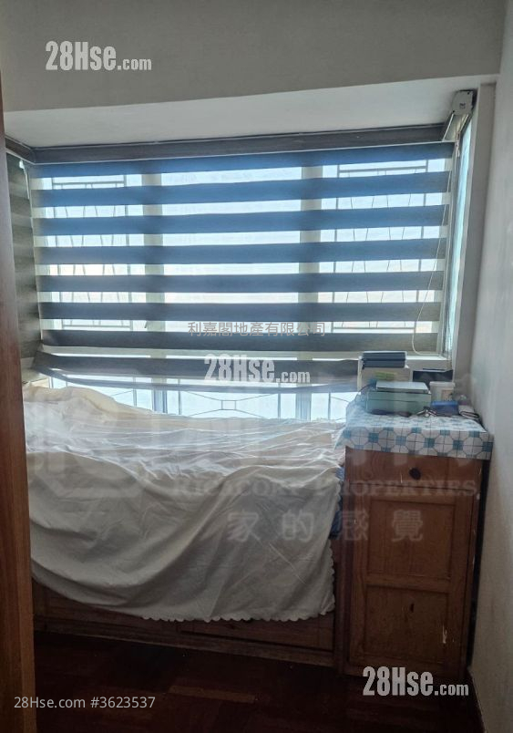 Lung Cheung Garden Sell 2 Bedrooms 369 ft² ( 34.3 m² ) Lung Cheung Garden Sell 2 Bedrooms 369 ft² ( 34.3 m² )