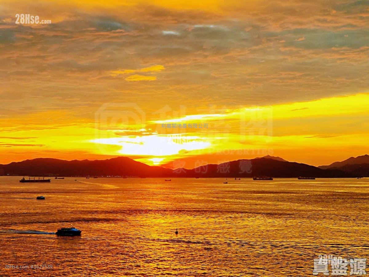 龙翔花园 售盘 2 房 369 平方尺 ( 34.3 平方米 ) 龙翔花园 售盘 2 房 369 平方尺 ( 34.3 平方米 )