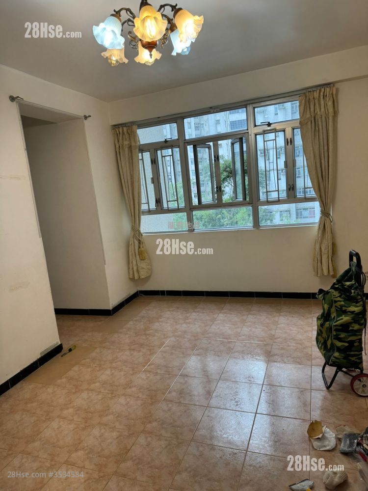 Tsui Lai Garden Rental 3 Bedrooms , 1 Bathroom 590 ft² ( 54.8 m² )