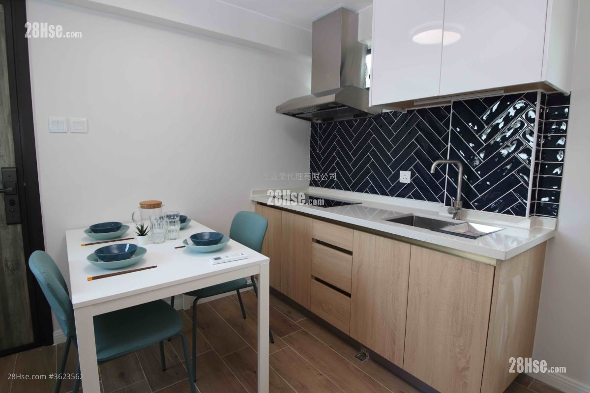 村屋 售盘 1 房 , 1 浴室 465 平方尺 ( 43.2 平方米 ) 村屋 售盘 1 房 , 1 浴室 465 平方尺 ( 43.2 平方米 )