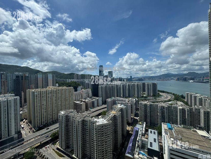 Les Saisons Rental 2 Bedrooms , 1 Bathroom 556 ft² ( 51.7 m² )