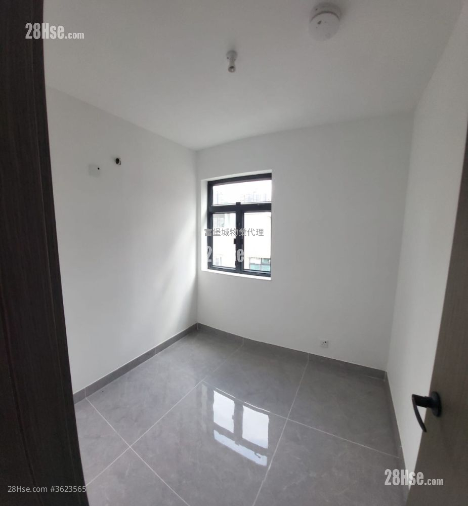 大蓝寮 售盘 3 房 , 2 浴室 640 平方尺 ( 59.5 平方米 ) 大蓝寮 售盘 3 房 , 2 浴室 640 平方尺 ( 59.5 平方米 )