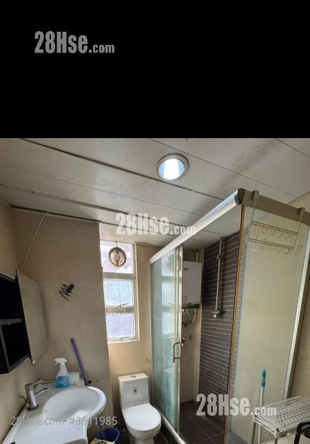 阳光广场 租盘 2 房 297 平方尺 ( 27.6 平方米 )