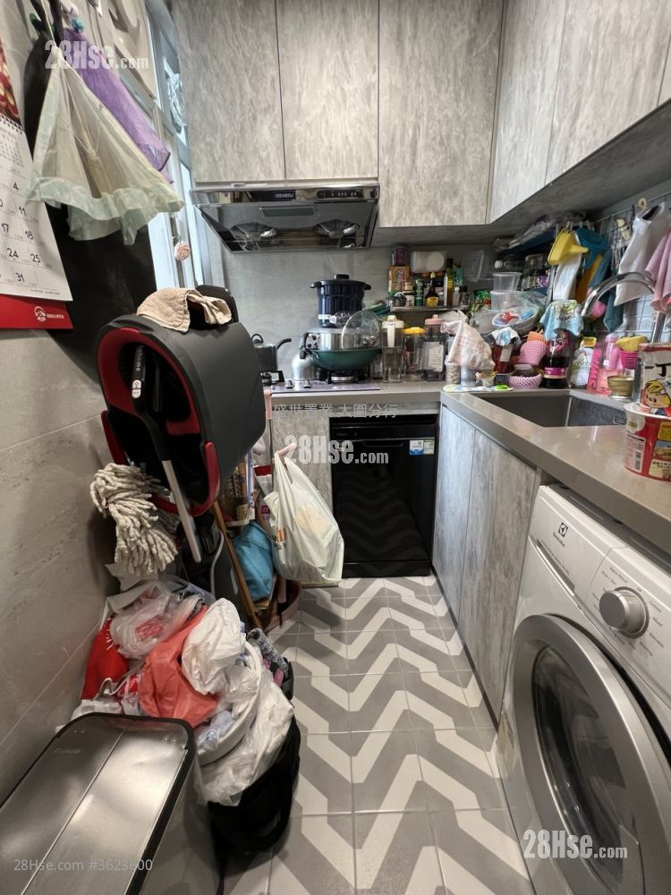 锦骏苑 售盘 2 房 , 1 浴室 447 平方尺 ( 41.5 平方米 ) 锦骏苑 售盘 2 房 , 1 浴室 447 平方尺 ( 41.5 平方米 )