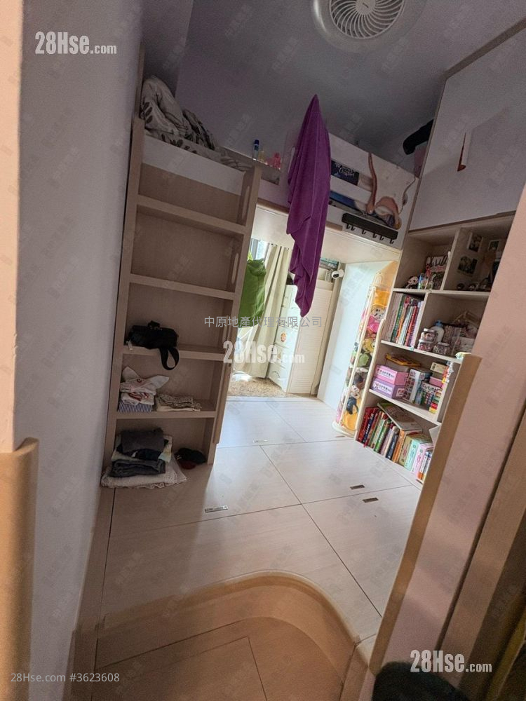 御龙山 售盘 2 房 , 1 浴室 563 平方尺 ( 52.3 平方米 ) 御龙山 售盘 2 房 , 1 浴室 563 平方尺 ( 52.3 平方米 )