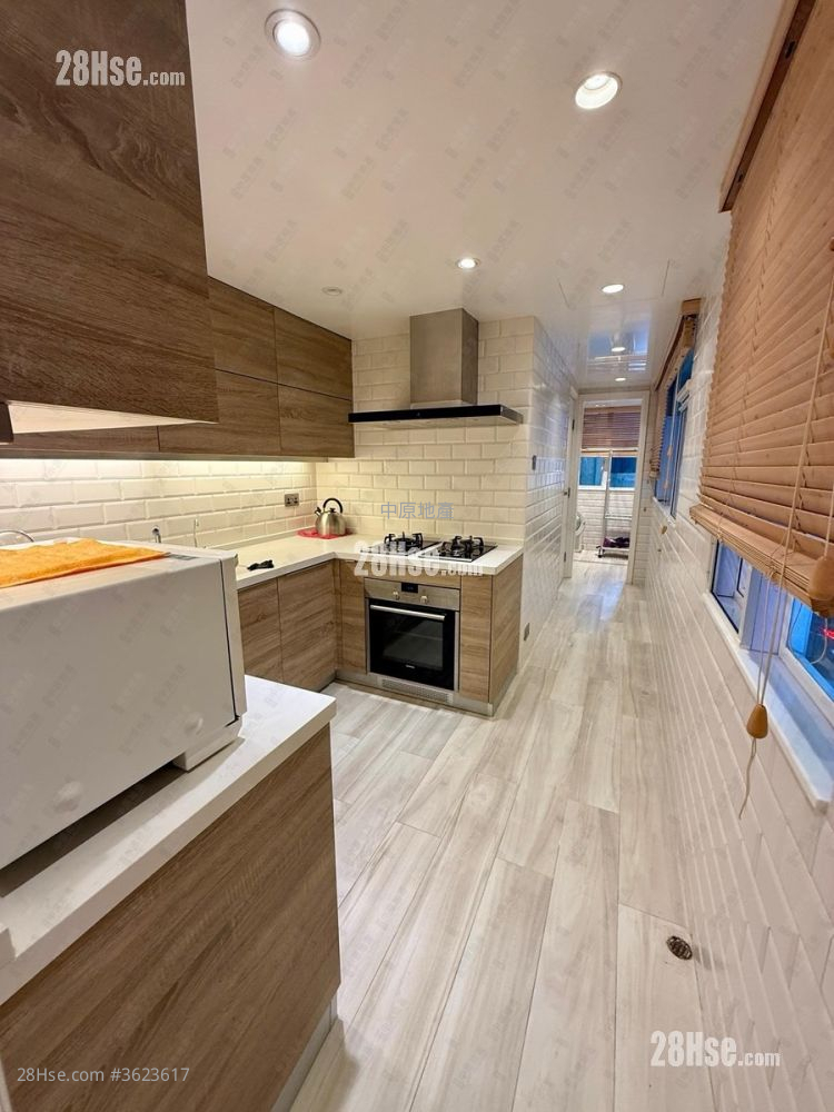 Everwell Garden Sell 4 Bedrooms , 2 Bathrooms 1,496 ft² ( 139.0 m² ) Everwell Garden Sell 4 Bedrooms , 2 Bathrooms 1,496 ft² ( 139.0 m² )