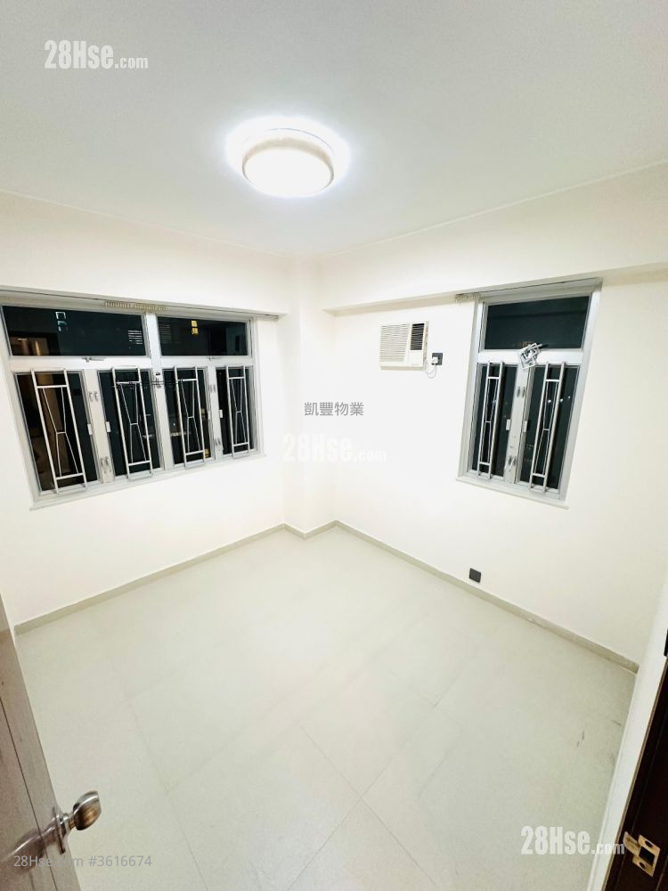 Tsui Man Court Rental 2 Bedrooms , 1 Bathroom 598 ft² ( 55.6 m² ) Tsui Man Court Rental 2 Bedrooms , 1 Bathroom 598 ft² ( 55.6 m² )