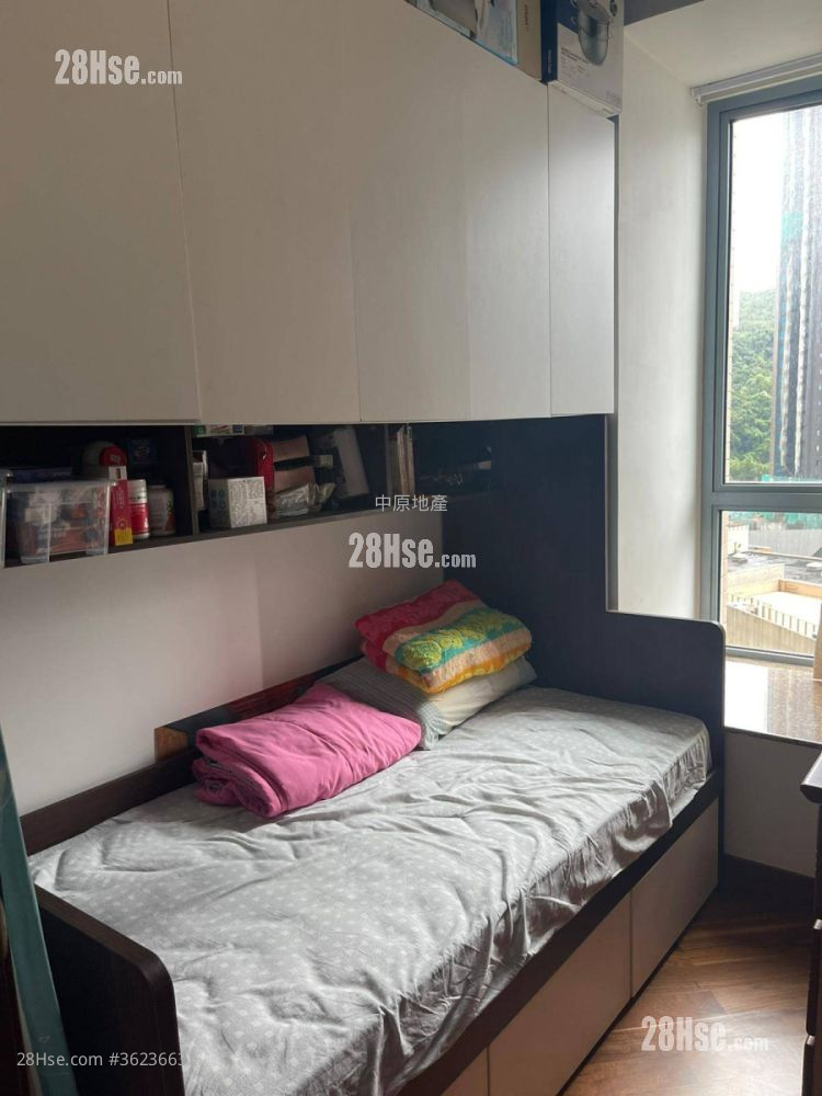 御龙山 售盘 3 房 , 3 浴室 893 平方尺 ( 83.0 平方米 ) 御龙山 售盘 3 房 , 3 浴室 893 平方尺 ( 83.0 平方米 )