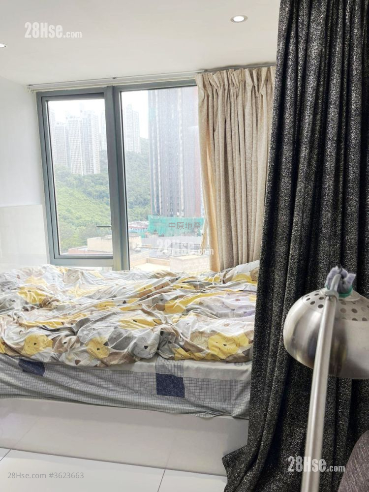 御龙山 售盘 3 房 , 3 浴室 893 平方尺 ( 83.0 平方米 ) 御龙山 售盘 3 房 , 3 浴室 893 平方尺 ( 83.0 平方米 )