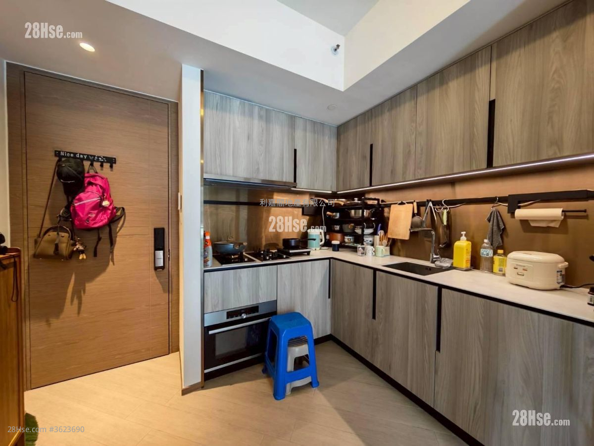 滙都 售盘 2 房 448 平方尺 ( 41.6 平方米 ) 滙都 售盘 2 房 448 平方尺 ( 41.6 平方米 )