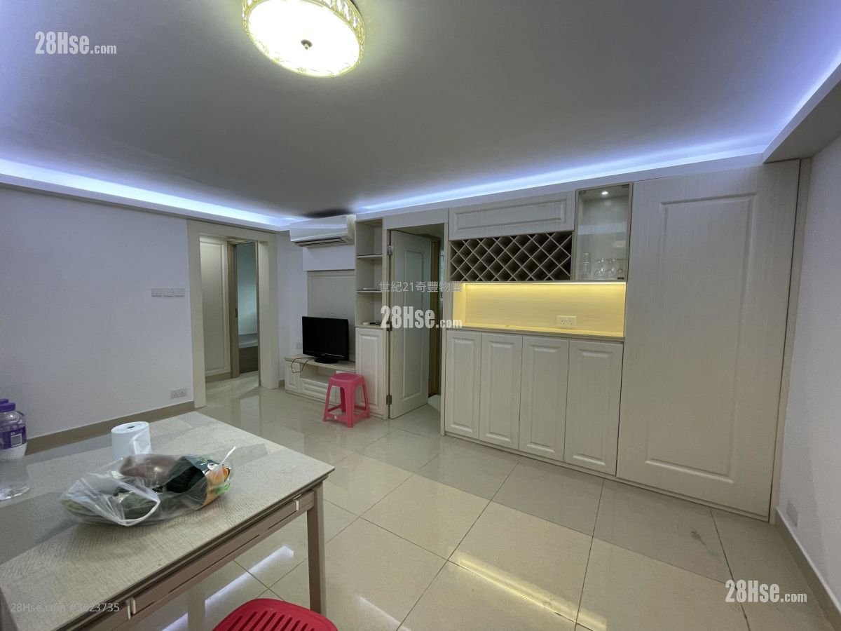 Cheung Wah Estate Sell 2 Bedrooms , 1 Bathroom 443 ft² ( 41.2 m² )