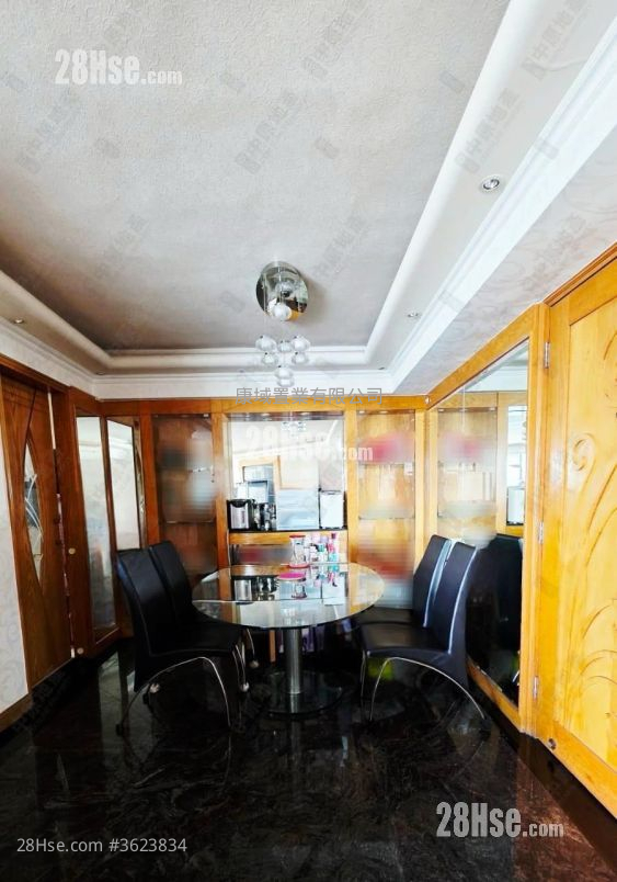 太古城 售盘 3 房 , 2 浴室 1,015 平方尺 ( 94.3 平方米 ) 太古城 售盘 3 房 , 2 浴室 1,015 平方尺 ( 94.3 平方米 )