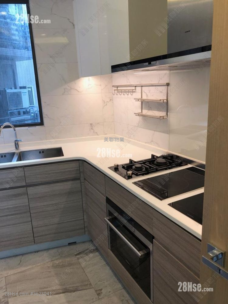 Dragons Range Sell 3 Bedrooms , 2 Bathrooms 977 ft² ( 90.8 m² ) Dragons Range Sell 3 Bedrooms , 2 Bathrooms 977 ft² ( 90.8 m² )