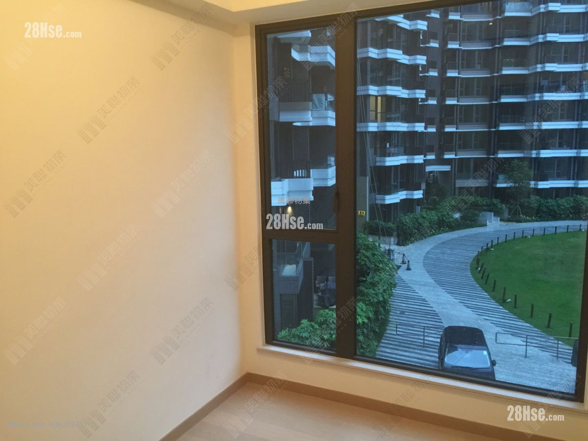 Dragons Range Sell 3 Bedrooms , 2 Bathrooms 977 ft² ( 90.8 m² ) Dragons Range Sell 3 Bedrooms , 2 Bathrooms 977 ft² ( 90.8 m² )