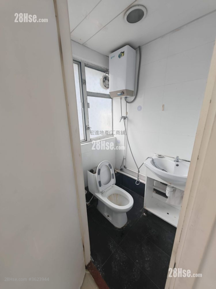 环球工商大厦 租盘 1 厕所 220 平方尺 ( 20.4 平方米 ) 环球工商大厦 租盘 1 厕所 220 平方尺 ( 20.4 平方米 )