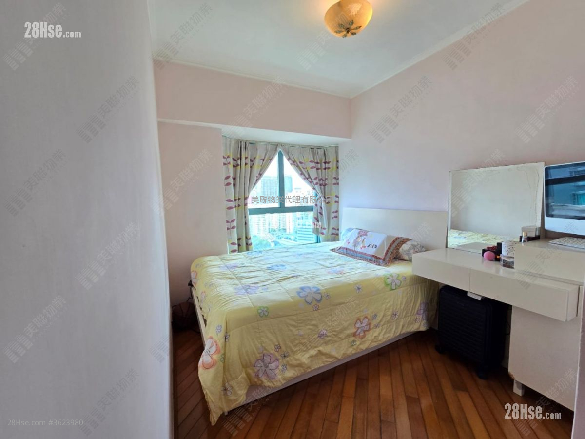 海逸豪园 售盘 2 房 592 平方尺 ( 55.0 平方米 ) 海逸豪园 售盘 2 房 592 平方尺 ( 55.0 平方米 )