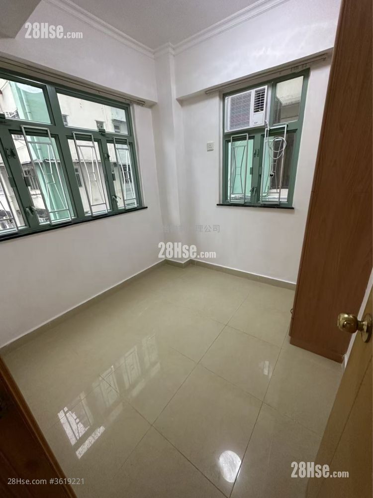 Honour Building Rental 2 Bedrooms , 1 Bathroom 310 ft² ( 28.8 m² )