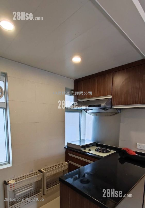 好运中心 售盘 2 房 427 平方尺 ( 39.7 平方米 ) 好运中心 售盘 2 房 427 平方尺 ( 39.7 平方米 )