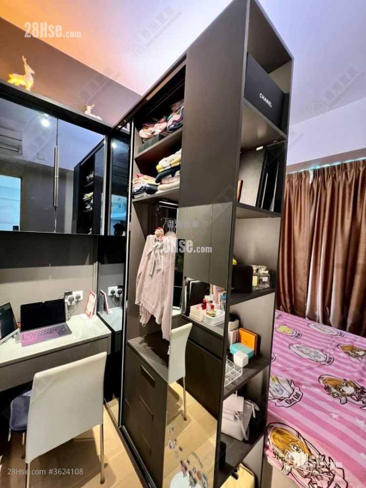 The Parkside Rental 1 Bedroom , 1 Bathroom 402 ft² ( 37.3 m² ) The Parkside Rental 1 Bedroom , 1 Bathroom 402 ft² ( 37.3 m² )