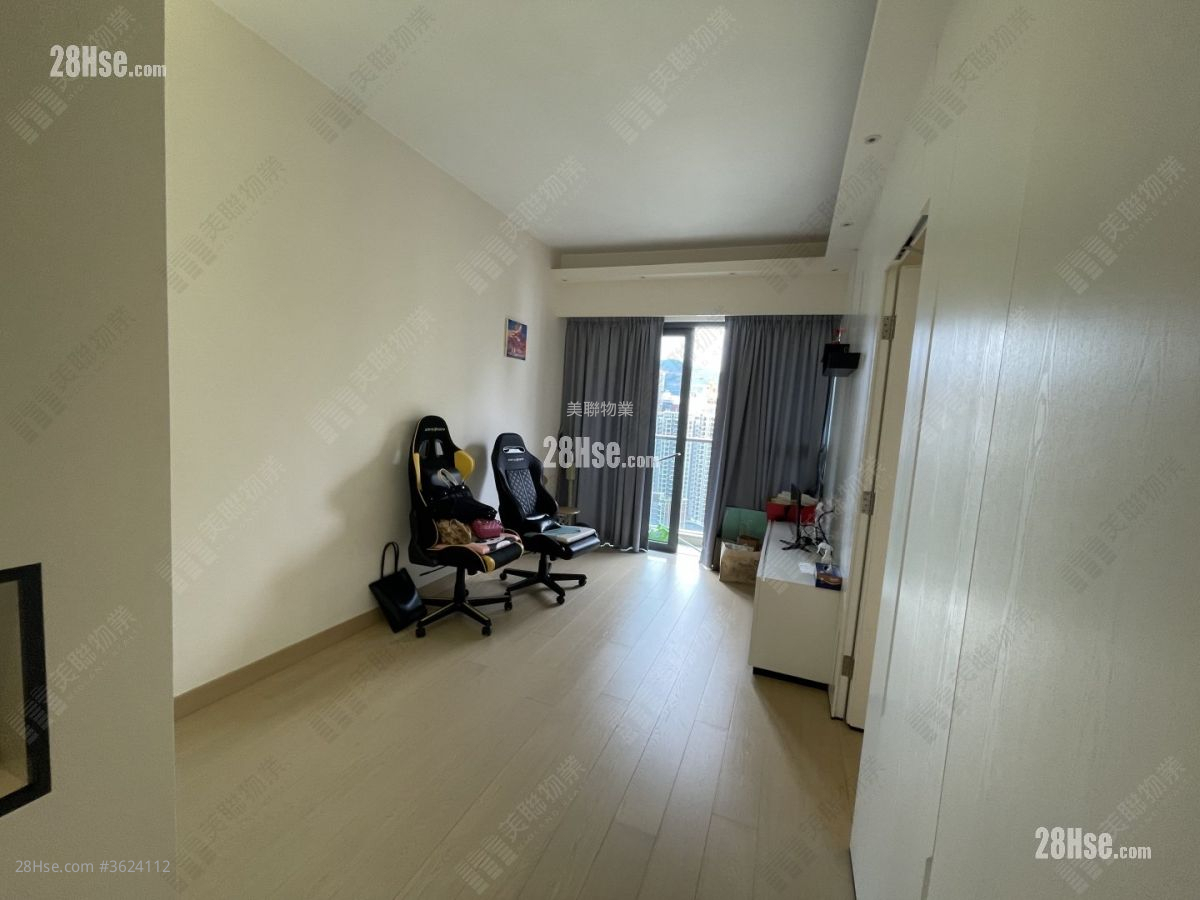 天寰 售盘 1 房 461 平方尺 ( 42.8 平方米 ) 天寰 售盘 1 房 461 平方尺 ( 42.8 平方米 )