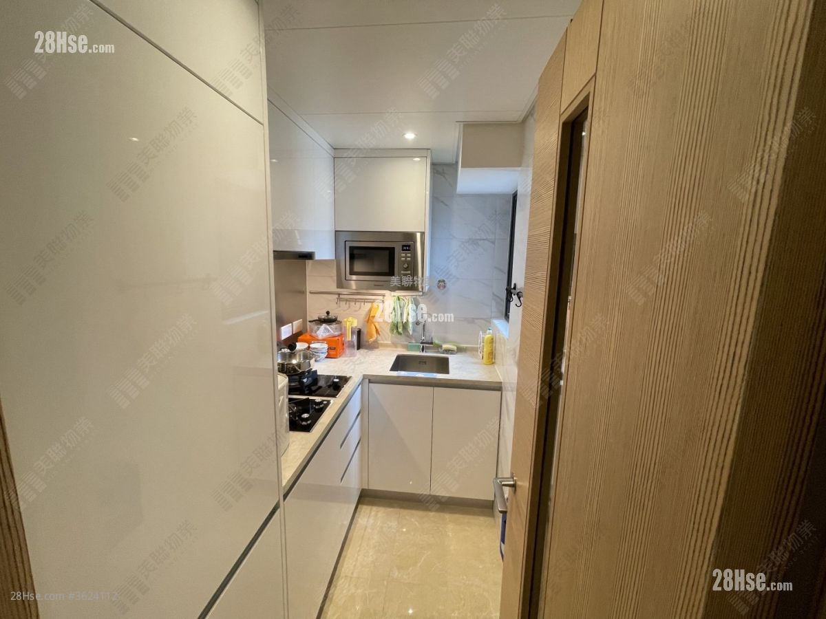 天寰 售盘 1 房 461 平方尺 ( 42.8 平方米 ) 天寰 售盘 1 房 461 平方尺 ( 42.8 平方米 )