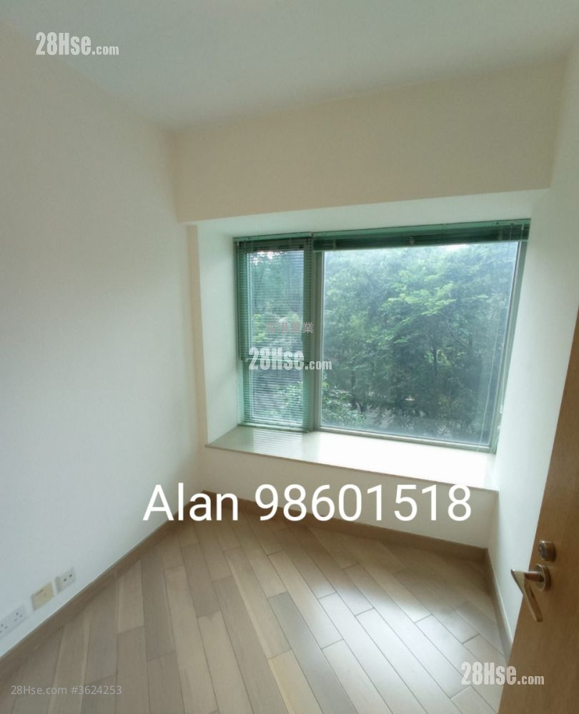 Park Island Sell 2 Bedrooms , 1 Bathroom 499 ft² ( 46.4 m² ) Park Island Sell 2 Bedrooms , 1 Bathroom 499 ft² ( 46.4 m² )