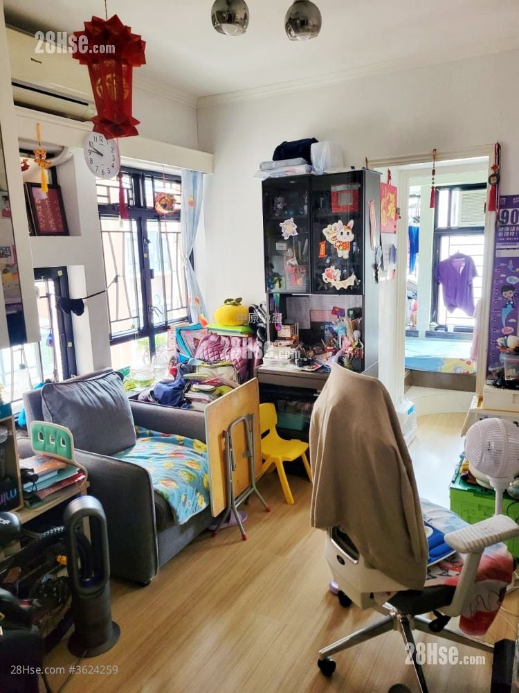 新港城 售盘 2 房 , 1 浴室 338 平方尺 ( 31.4 平方米 ) 新港城 售盘 2 房 , 1 浴室 338 平方尺 ( 31.4 平方米 )