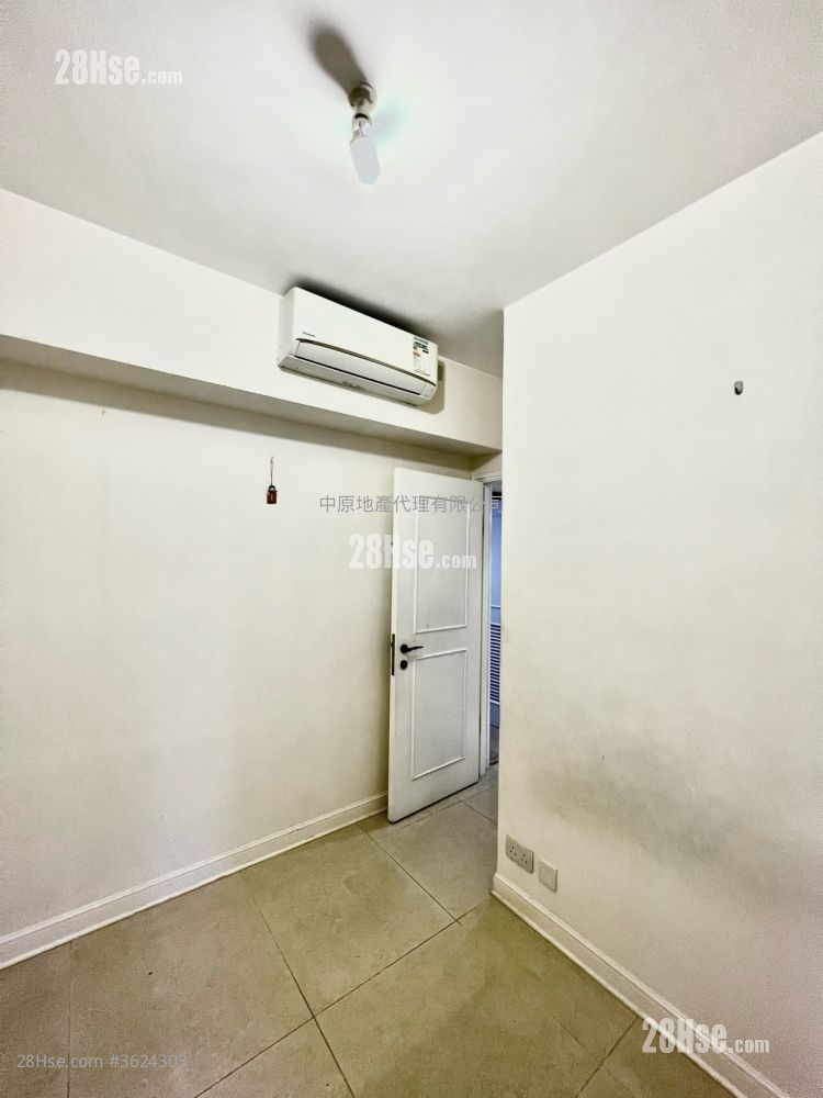 Banyan Garden Sell 2 Bedrooms 511 ft² ( 47.5 m² ) Banyan Garden Sell 2 Bedrooms 511 ft² ( 47.5 m² )