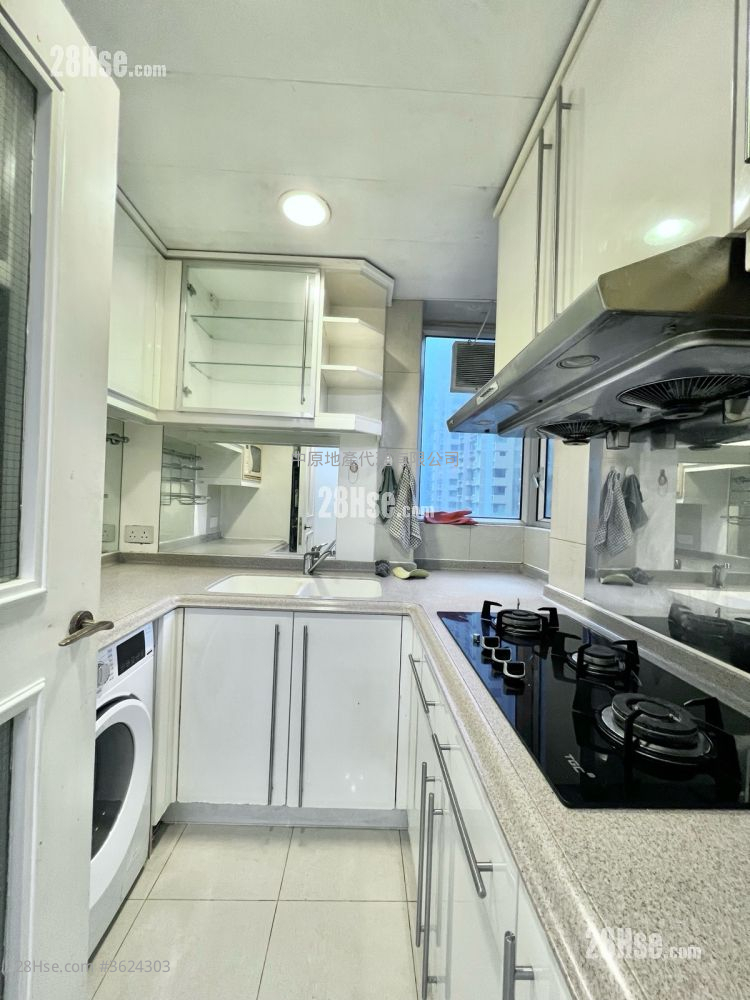 Banyan Garden Sell 2 Bedrooms 511 ft² ( 47.5 m² ) Banyan Garden Sell 2 Bedrooms 511 ft² ( 47.5 m² )