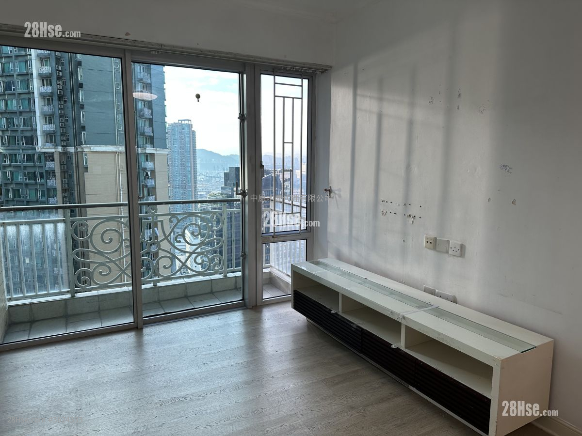 Banyan Garden Sell 3 Bedrooms 736 ft² ( 68.4 m² ) Banyan Garden Sell 3 Bedrooms 736 ft² ( 68.4 m² )