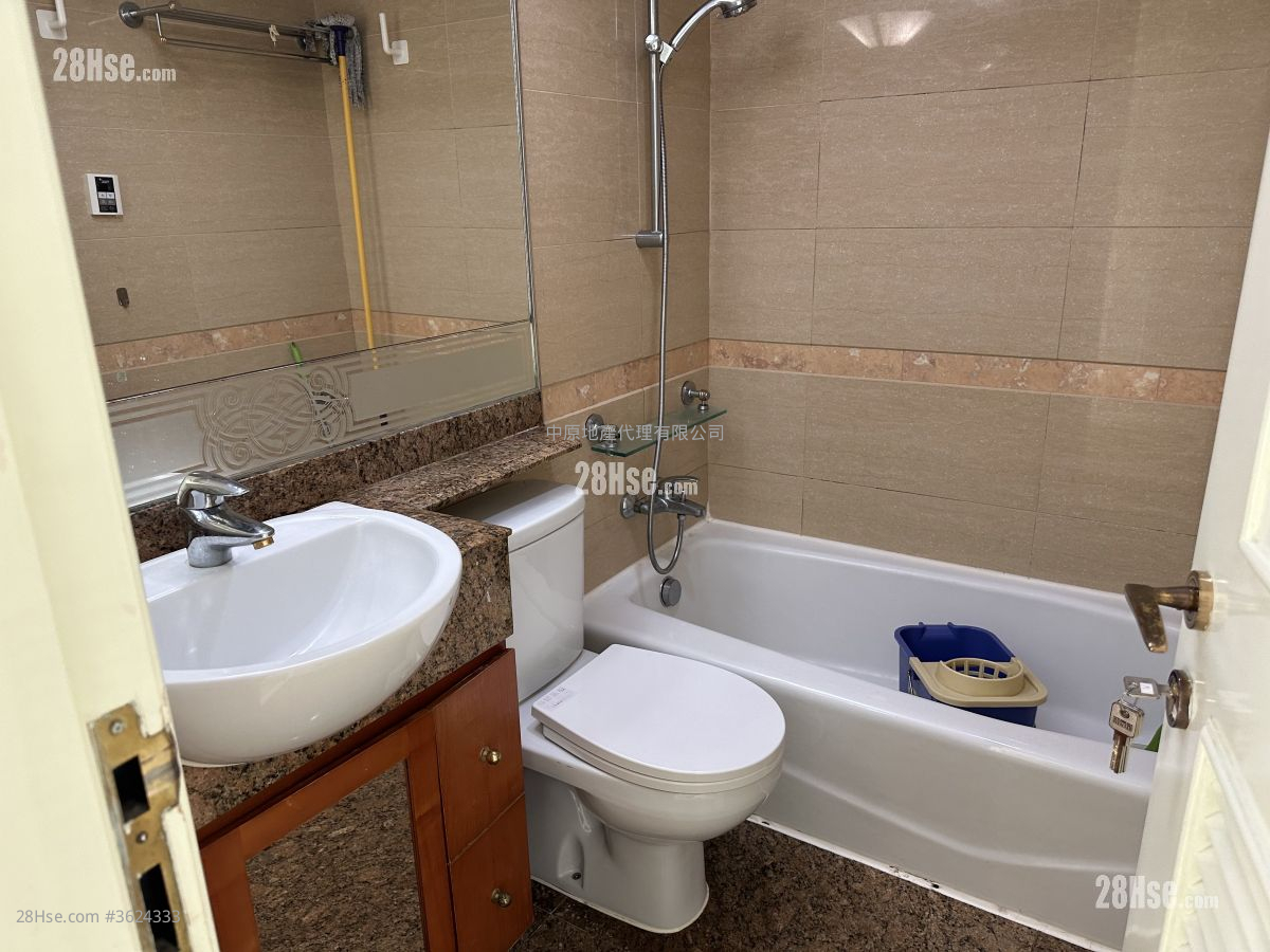 Banyan Garden Sell 3 Bedrooms 736 ft² ( 68.4 m² ) Banyan Garden Sell 3 Bedrooms 736 ft² ( 68.4 m² )