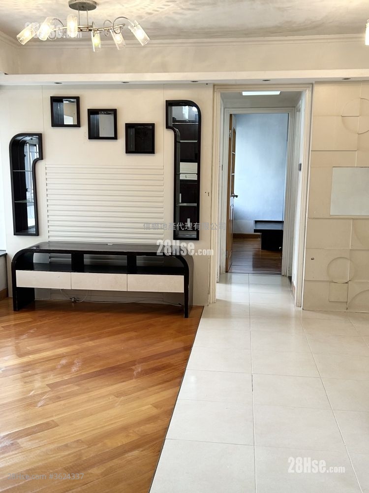 Union Plaza Sell 2 Bedrooms , 1 Bathroom 506 ft² ( 47.0 m² ) Union Plaza Sell 2 Bedrooms , 1 Bathroom 506 ft² ( 47.0 m² )