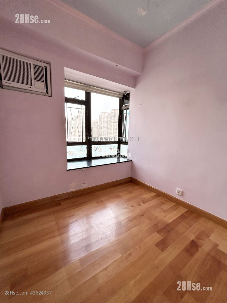 Union Plaza Sell 2 Bedrooms , 1 Bathroom 506 ft² ( 47.0 m² ) Union Plaza Sell 2 Bedrooms , 1 Bathroom 506 ft² ( 47.0 m² )