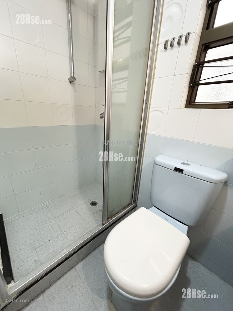 Union Plaza Sell 2 Bedrooms , 1 Bathroom 506 ft² ( 47.0 m² ) Union Plaza Sell 2 Bedrooms , 1 Bathroom 506 ft² ( 47.0 m² )