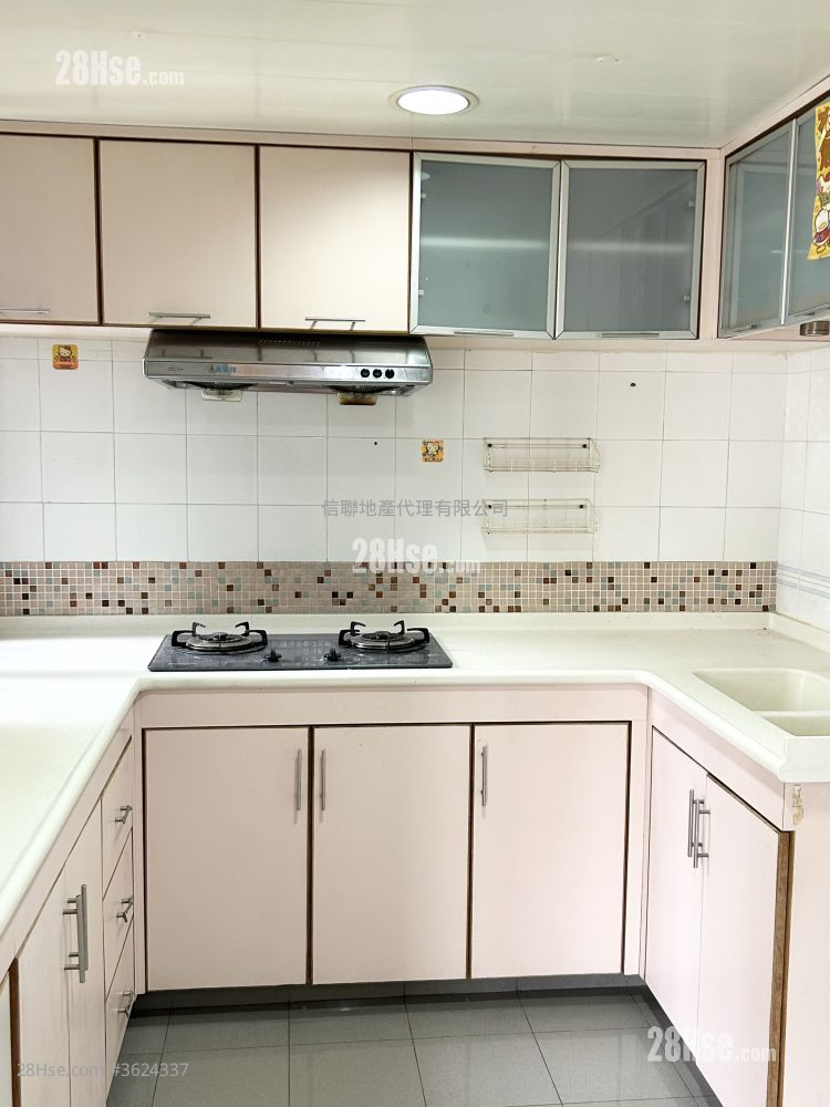 Union Plaza Sell 2 Bedrooms , 1 Bathroom 506 ft² ( 47.0 m² ) Union Plaza Sell 2 Bedrooms , 1 Bathroom 506 ft² ( 47.0 m² )