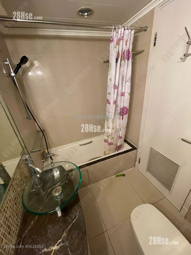 映湾园 租盘 647 平方尺 ( 60.1 平方米 ) 映湾园 租盘 647 平方尺 ( 60.1 平方米 )