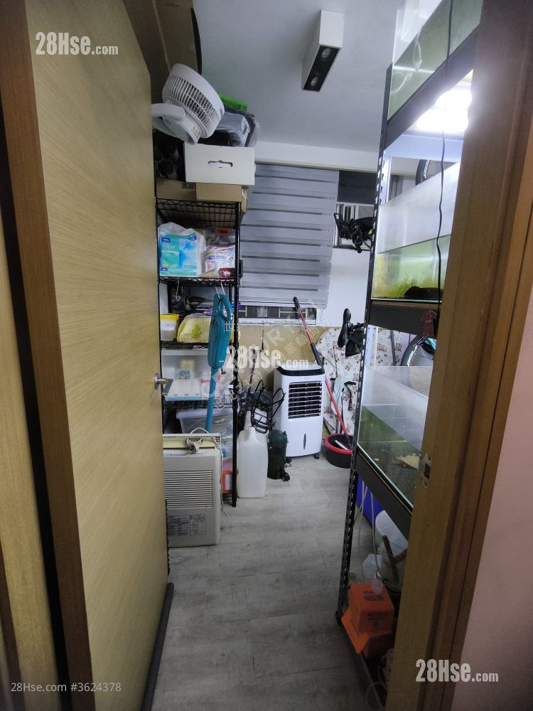 锦丰苑 售盘 3 房 , 1 浴室 647 平方尺 ( 60.1 平方米 ) 锦丰苑 售盘 3 房 , 1 浴室 647 平方尺 ( 60.1 平方米 )