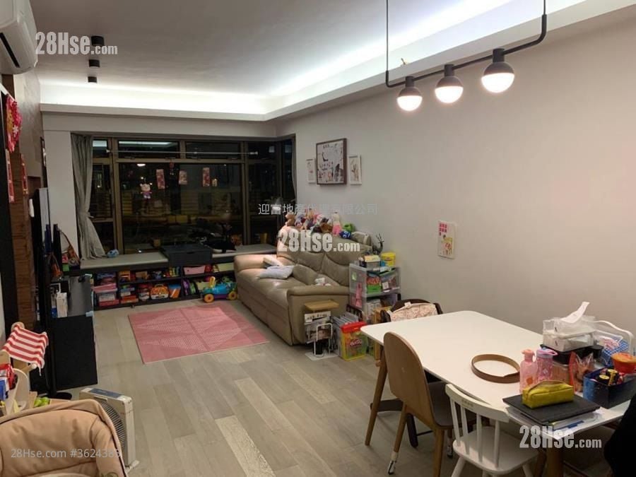 Royal Peninsula Sell 4 Bedrooms , 3 Bathrooms 920 ft² ( 85.5 m² )