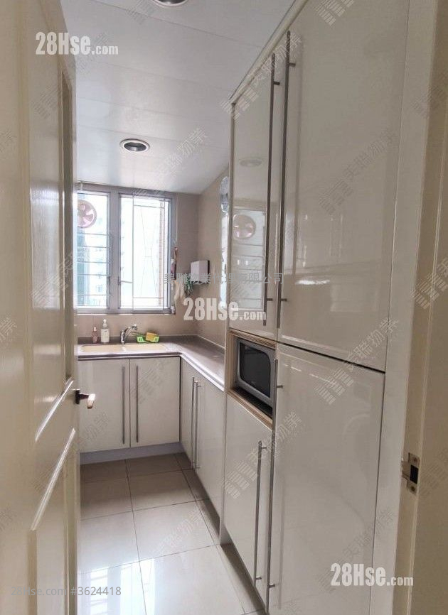 Banyan Garden Sell 3 Bedrooms , 2 Bathrooms 736 ft² ( 68.4 m² ) Banyan Garden Sell 3 Bedrooms , 2 Bathrooms 736 ft² ( 68.4 m² )