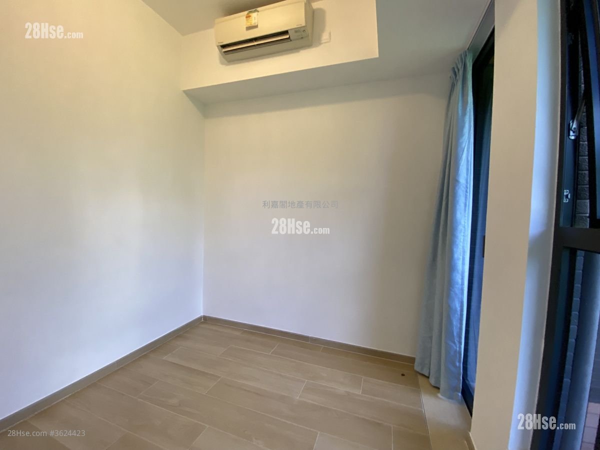 荟荞 租盘 2 房 , 1 浴室 389 平方尺 ( 36.1 平方米 ) 荟荞 租盘 2 房 , 1 浴室 389 平方尺 ( 36.1 平方米 )