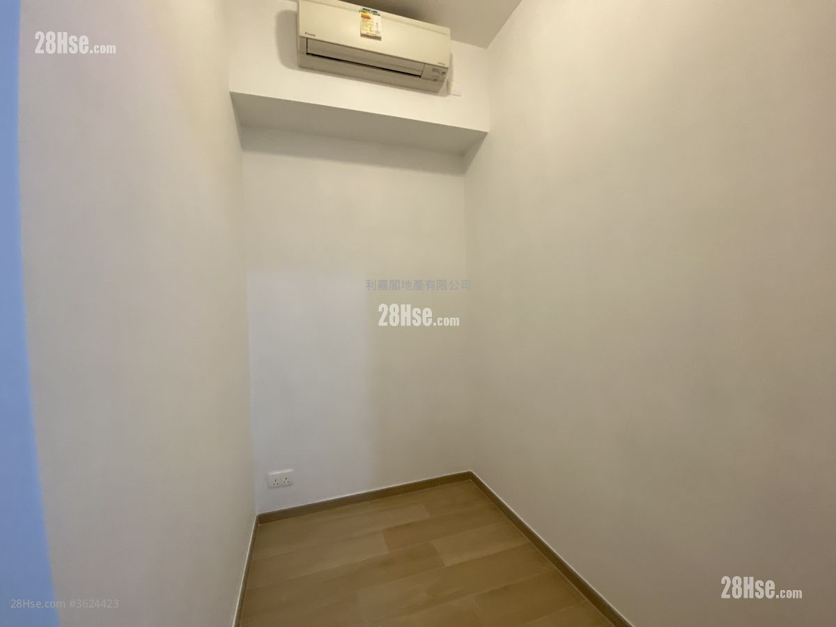 荟荞 租盘 2 房 , 1 浴室 389 平方尺 ( 36.1 平方米 ) 荟荞 租盘 2 房 , 1 浴室 389 平方尺 ( 36.1 平方米 )